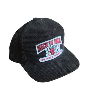 MITCHELL & NESS CHICAGO BULLS BACK TO BACK CORDUROY SNAPBACK